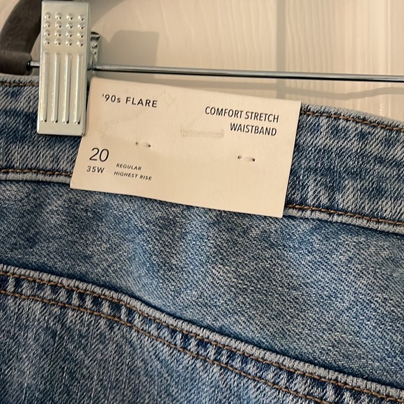 NWT American Eagle 90s Flare Jeans - Picture 7 of 8